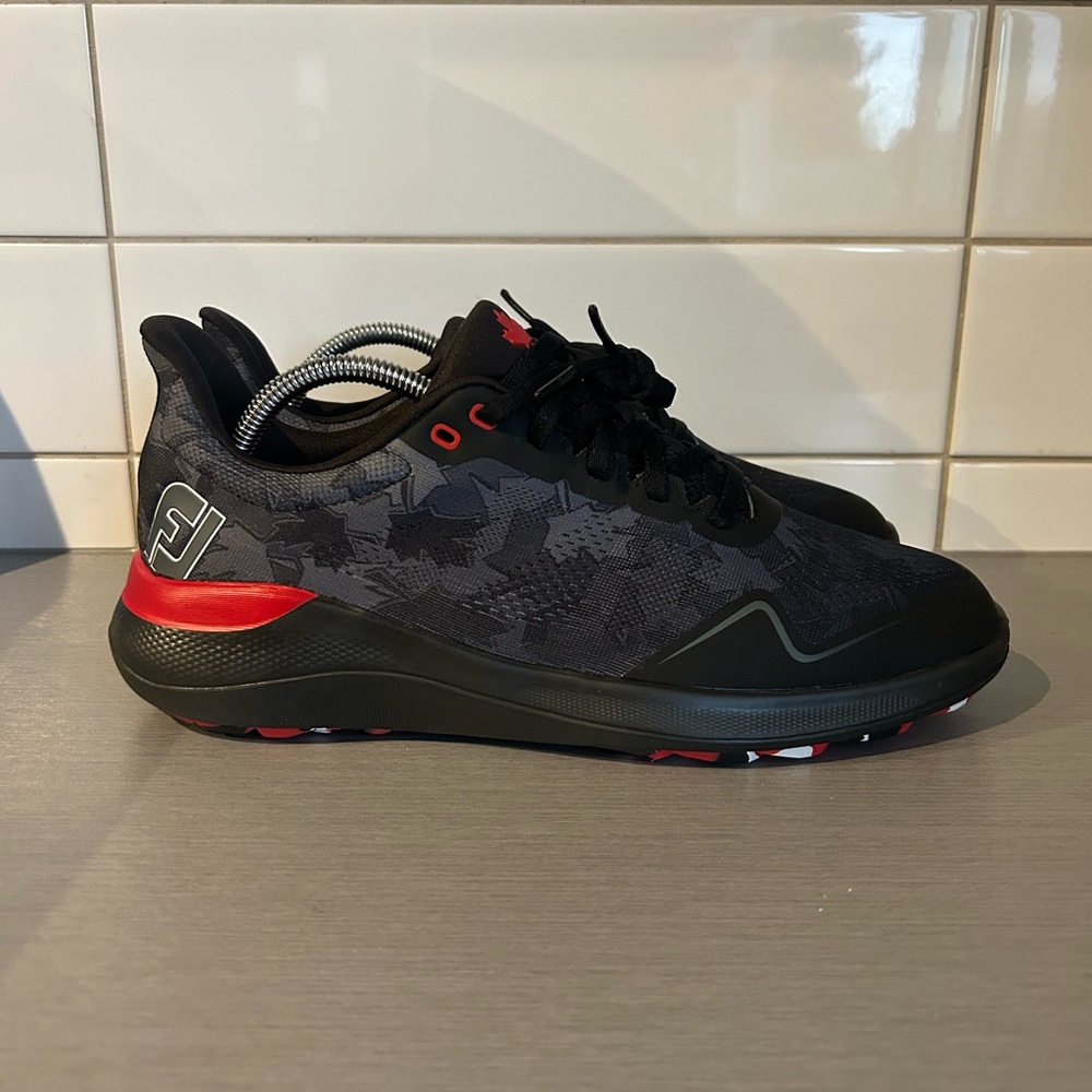 Footjoy Golf Canada printed Black and Red Men's Sneakers